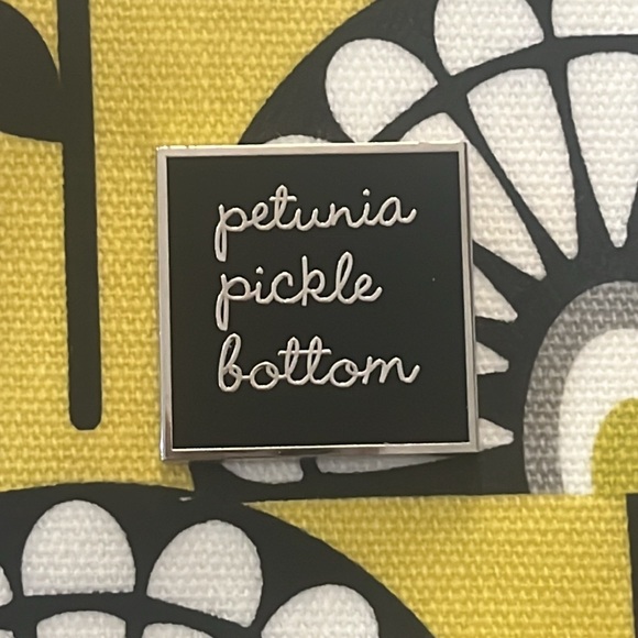 Petunia Pickle Bottom Stowaway iPad Magnet Sleeve Case, Floral Yellow Blk White - Picture 6 of 7